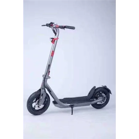 קורקינט חשמלי מתקפל בעיצוב מודרני, מתאים לשימוש בעיר ולתחזוקה נוחה.