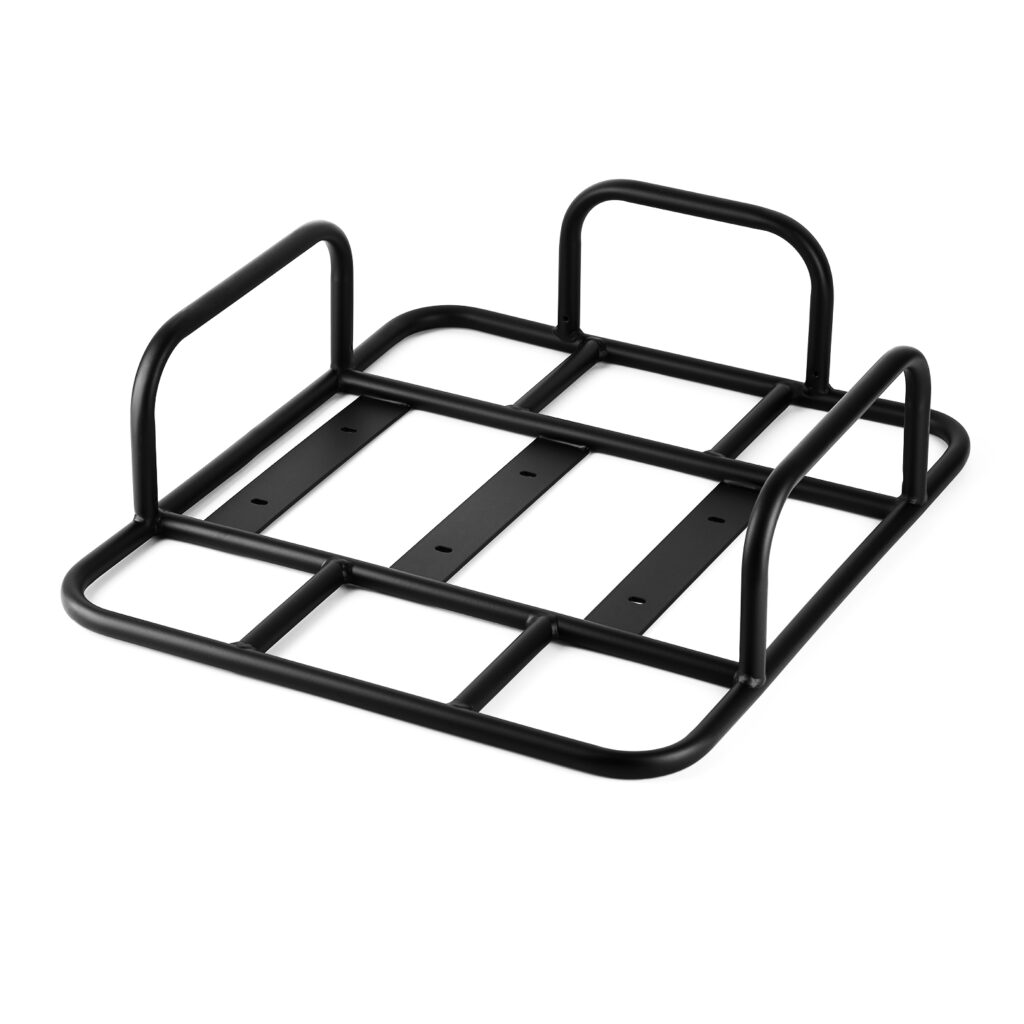 אביזר תחבורה שחור לאופניים חשמליים, מתאים לשימוש עם תיק לאופניים חשמליים.