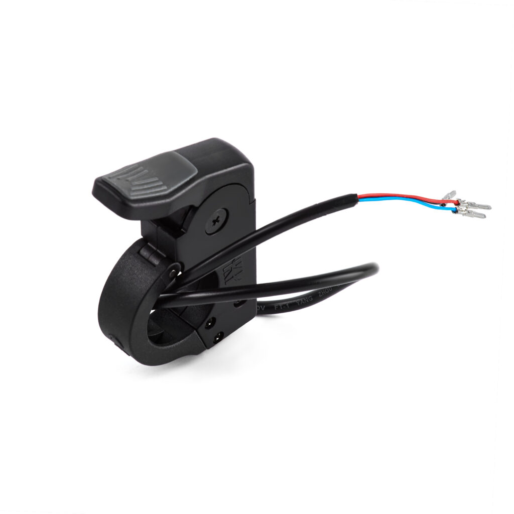 מתג חשמלי לאופניים חשמליים עם חוטים, אביזר חשוב בתחזוקת אופניים חשמליים.