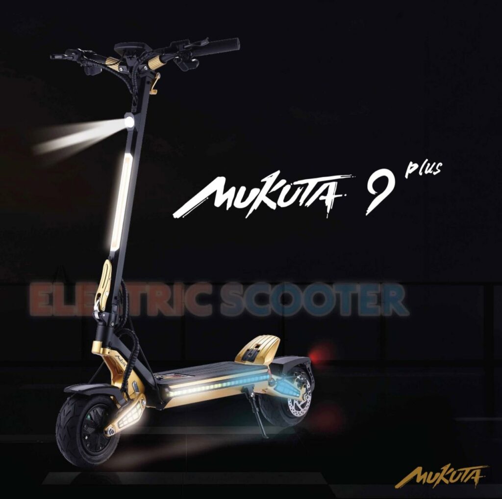 קורקינט חשמלי Mukuta 9 Plus בעיצוב מודרני עם תאורת LED, מתאים לשימוש עירוני.